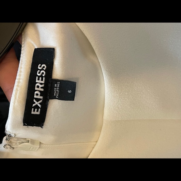 Express Dress - Picture 2 of 3